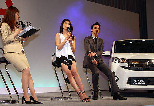 拼人氣《Mitsubishi eK》有佐藤健和井川遥來站台喔～