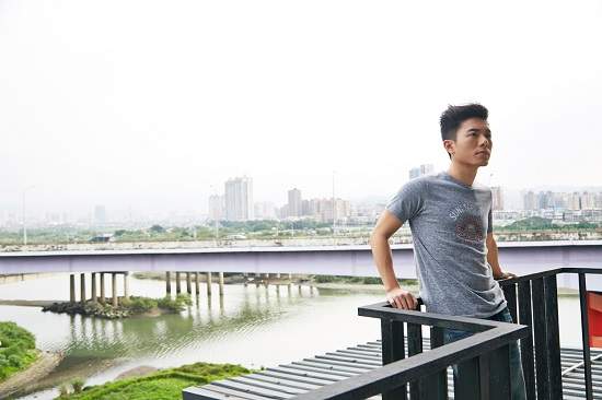 創作才子《韋禮安》解構自我後的告白：「音樂，是面對恐懼的曙光，我的生存之道。」