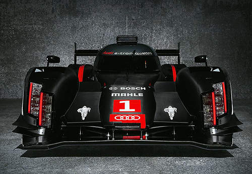2014年版《Audi R18賽車》蓄勢待發準備出征