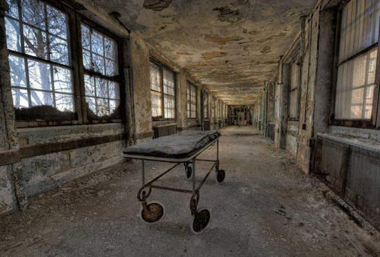 美國《精神病院廢墟》看到都起雞皮疙瘩了...