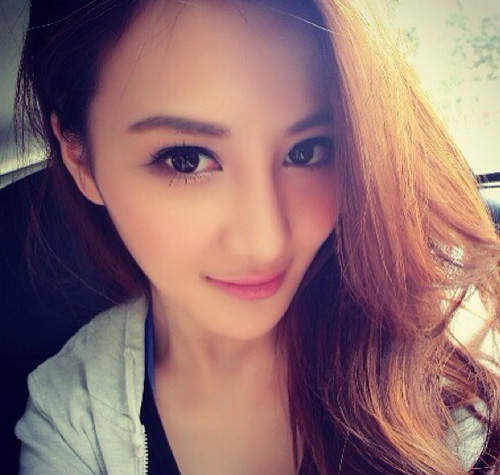 蕭美卡(MinnieMika)來自香港的一位超辣麻豆 蕭美卡(MinnieMika)來自香港的一位超辣麻豆