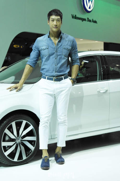 《韓國車展》麻豆露點？！現在都要玩這麼大嗎>///<