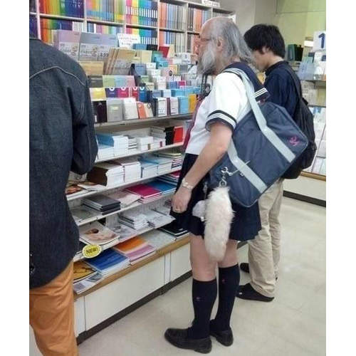 《水手服歐吉桑》難道這是阿北間的下一股流行?(誤) 《水手服歐吉桑》難道這是阿北間的下一股流行?(誤)