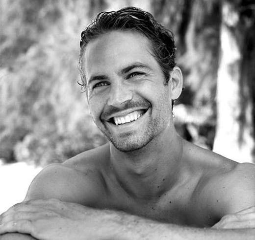 《玩命關頭》保羅沃克車禍身亡 連玩命7都沒拍完就走了...