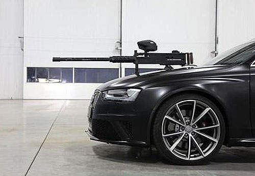 火拼尋仇？《Audi RS4 Avant》重裝上陣玩漆彈～