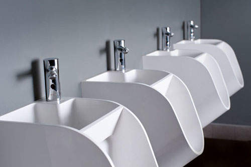 「請記得洗手」小便斗　男士們拜託請記得......