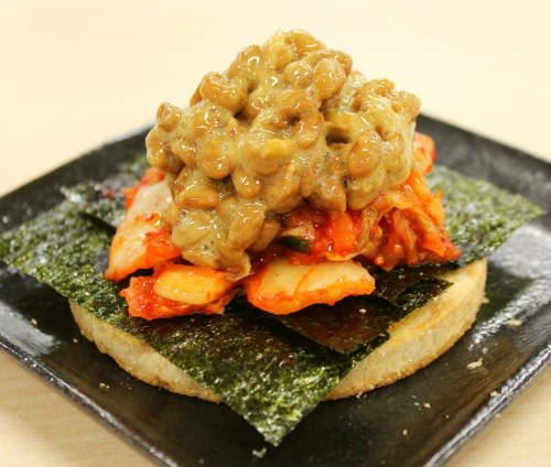 沖繩國民零食《鹽仙貝》真的配什麼都好吃嗎? 沖繩國民零食《鹽仙貝》真的配什麼都好吃嗎?