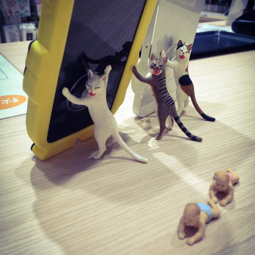 《貓的手機撐》新系列　你快逃這裡就交給我吧（擋）