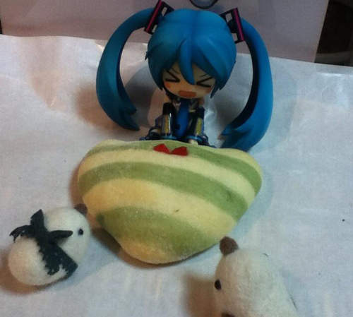 超喜歡VOCALOID的麵包店 招牌是水藍條紋胖次麵包♪ 超喜歡VOCALOID的麵包店 招牌是水藍條紋胖次麵包♪