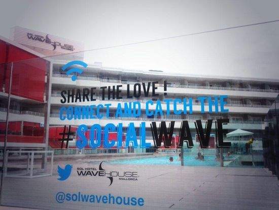 好方便《推特飯店》連住飯店也不忘推推~ 好方便《推特飯店》連住飯店也不忘推推~