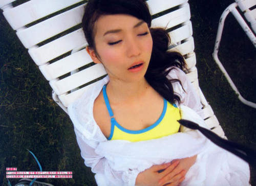 《AKB48友攝寫真集》成員自拍的幕後更可愛~