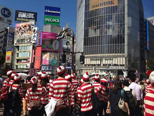 威利在哪裡?大量威利在涉谷,看起來很像那東西(掩面) 威利在哪裡?大量威利在涉谷,看起來很像那東西(掩面)