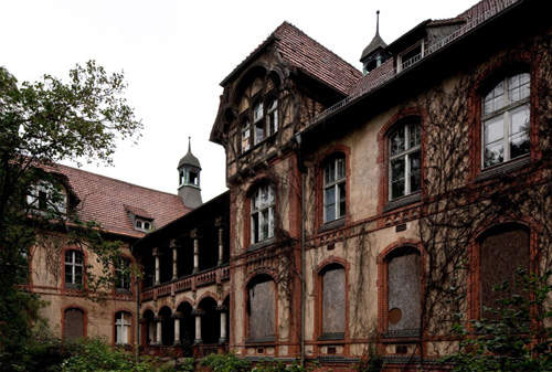 超過一世紀《貝利茨療養院》廢墟 建築美但是只剩外表了 超過一世紀《貝利茨療養院》廢墟 建築美但是只剩外表了