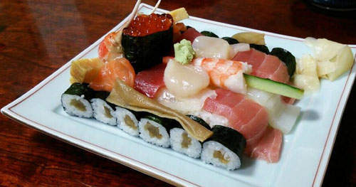 壯觀《戰車壽司》可以直接送入我嘴裡嗎( ̄﹁ ̄) 壯觀《戰車壽司》可以直接送入我嘴裡嗎( ̄﹁ ̄)