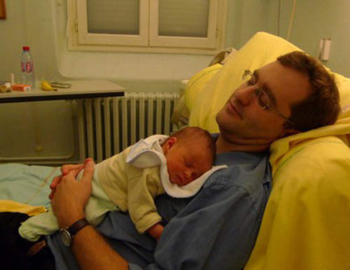 《父女關係無可取代的原因》只有老爸才能讓我在他肩上撒尿(誤)? 《父女關係無可取代的原因》只有老爸才能讓我在他肩上撒尿(誤)?