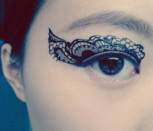 《眼彩紋身貼》縮短PARTY前彩妝時間的超便利小物 《眼彩紋身貼》縮短PARTY前彩妝時間的超便利小物