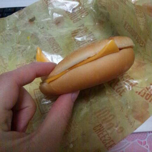 《麥當勞60秒出餐悲劇》請問我的氣死漢堡...肉呢? 《麥當勞60秒出餐悲劇》請問我的氣死漢堡...肉呢?