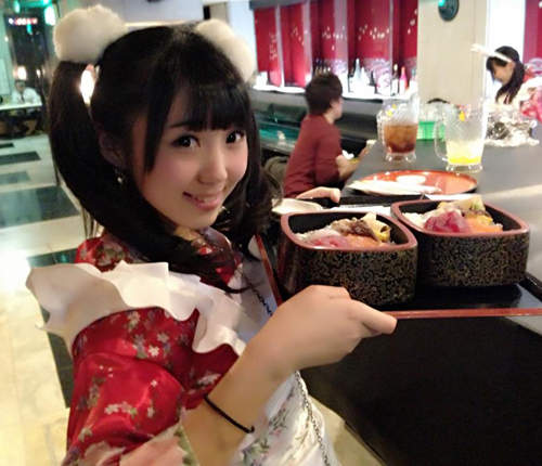 不握手改握壽司《壽司偶像》連見面活動都在壽司店舉辦w 不握手改握壽司《壽司偶像》連見面活動都在壽司店舉辦w