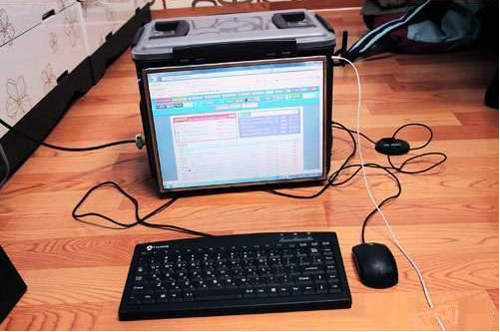 《泡菜桶電腦》何苦不買個主機殼呢XDD 《泡菜桶電腦》何苦不買個主機殼呢XDD