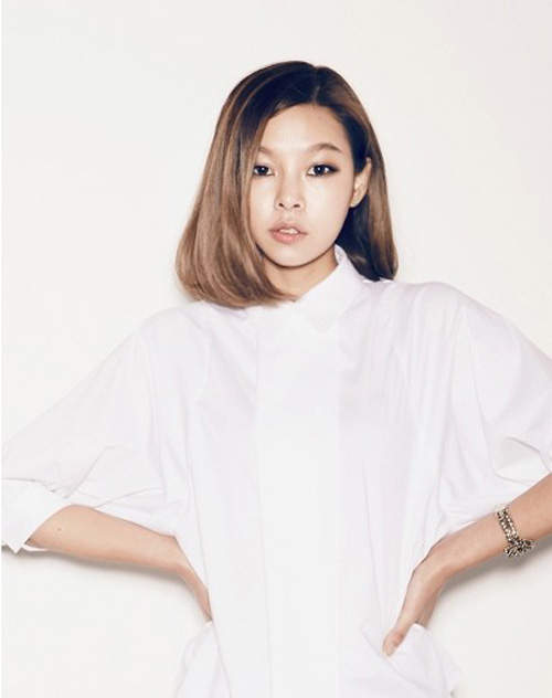 韓星最愛麻豆《宋海娜》被男偶像包圍的女模特兒~ 韓星最愛麻豆《宋海娜》被男偶像包圍的女模特兒~