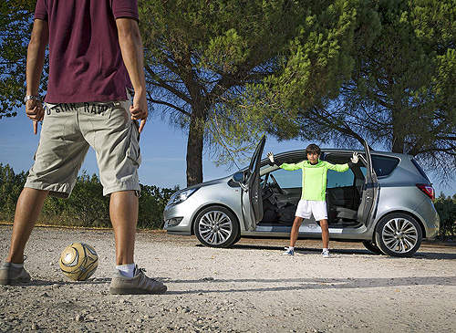 小改款《Opel Meriva》原來車門還可以這樣用(筆記) 小改款《Opel Meriva》原來車門還可以這樣用(筆記)