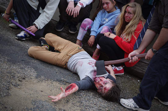 《特殊化妝》帶著獵奇感而且看起來超痛的...