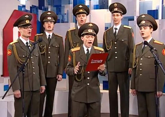 俄羅斯軍隊合唱團演唱《SKYFALL》意外造成轟動