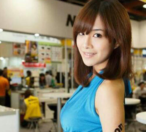 報稅美女 王一驊 讓報稅鄉民振作起來的稅美人出現了 報稅美女 王一驊 讓報稅鄉民振作起來的稅美人出現了