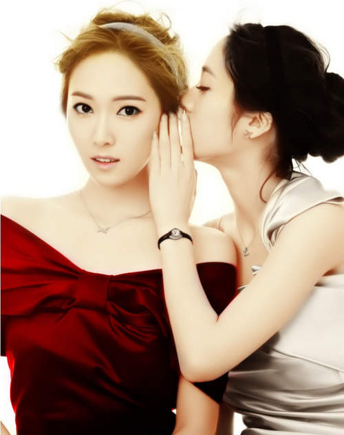 漂亮姊妹花《Jessica x Krystal》美美的代言海報是抄襲來的? 漂亮姊妹花《Jessica x Krystal》美美的代言海報是抄襲來的?