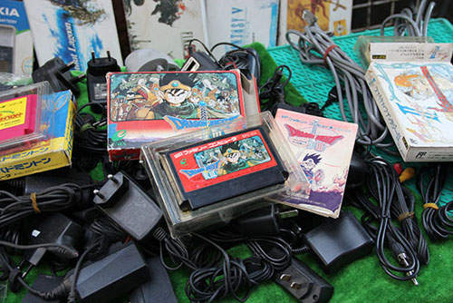 從緬甸路邊小販買到的紅白機卡帶　竟然還可以玩！？