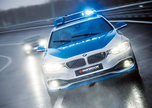 馬力290匹《BMW 428i Coupe》這樣的警車沒問題嗎? 馬力290匹《BMW 428i Coupe》這樣的警車沒問題嗎?