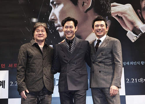 韓國警匪電影《新世界》三大實力派演員同台飆戲～	