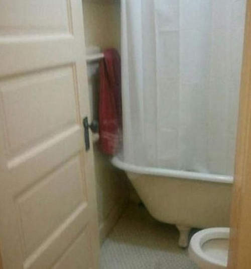 韓網瘋傳《浴室靈異照》拜託洗澡時不要出來找我>”<(抖)