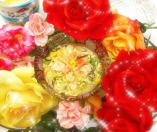 把泡麵變豪華的攝影法　為什麼泡麵不能好好的就是泡麵呢？（困）