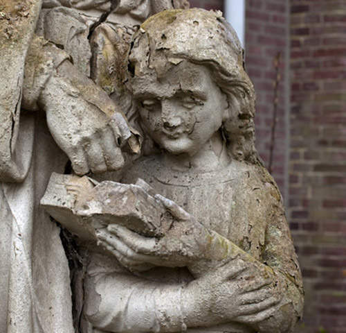 荷蘭廢棄修道院 時間與空間都被凍結在無人的迴廊裡面 荷蘭廢棄修道院 時間與空間都被凍結在無人的迴廊裡面