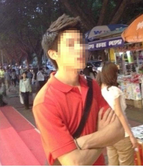 《擺攤帥哥》被驅逐不是因為太帥而是因為擺攤吧(笑) 《擺攤帥哥》被驅逐不是因為太帥而是因為擺攤吧(笑)