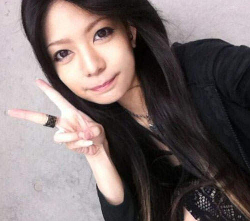 しまりすちゃん　露出度超高的裝扮成為了網路新話題