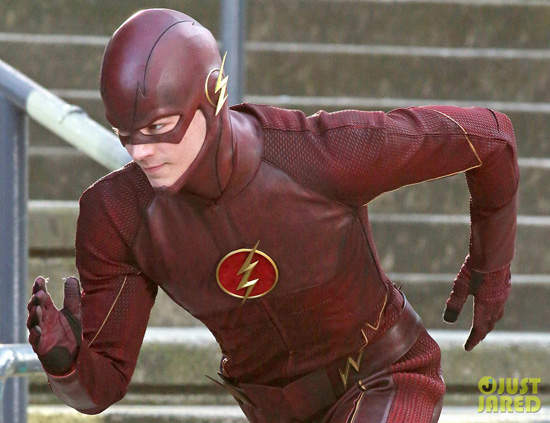 影集《閃電俠(Flash)》 五分鐘完整版預告(更新)