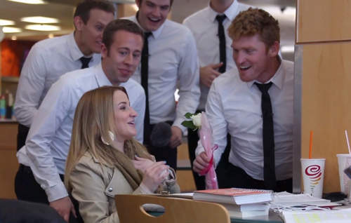 情人節限定《金髮帥哥求愛團》妳會答應還是拒絕呢//▽//？