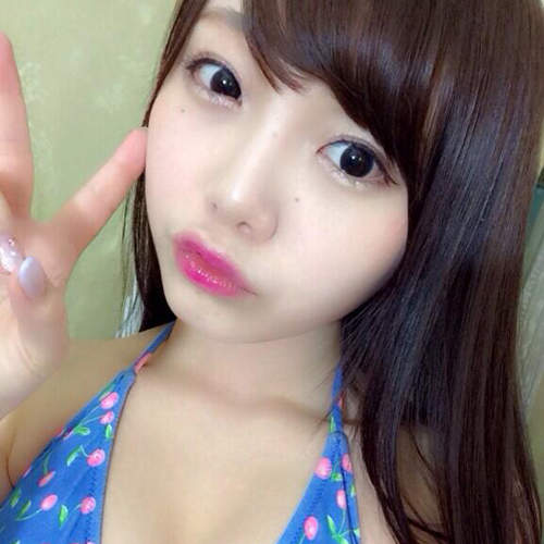 日本女生常擺的拍照姿勢　要不要來檢查你有多少朋友中槍（喂）