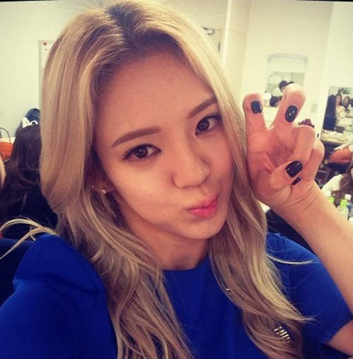 少女時代《孝淵打人事件》竟是因為想跳樓被阻止? 少女時代《孝淵打人事件》竟是因為想跳樓被阻止?