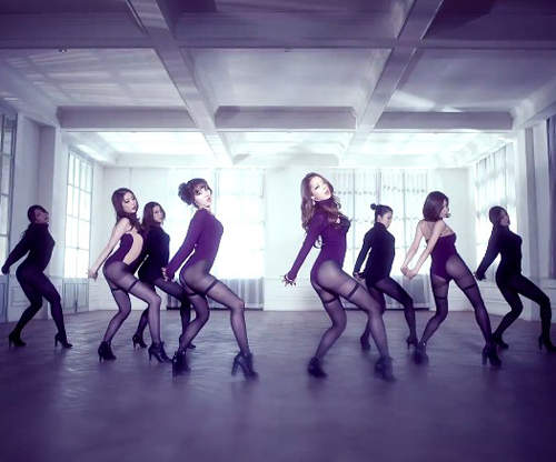 韓團Stellar《露屁屁MV》是忘記穿褲子出門了嗎（誤）