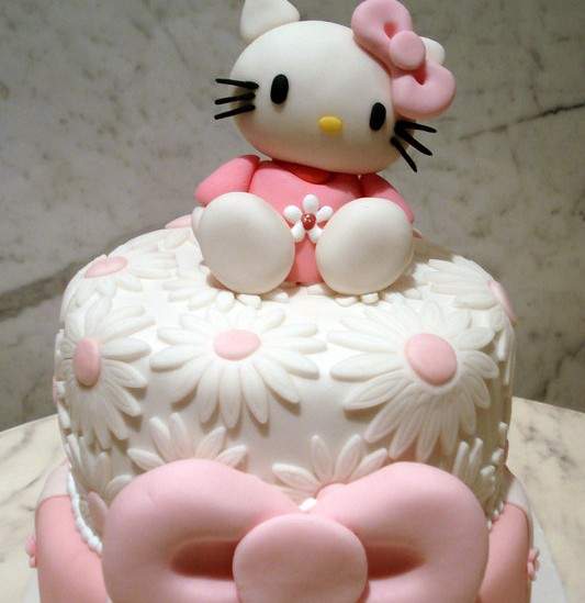 《當凱蒂遇到電影明星時…》大家都變粉紅英雄啦～