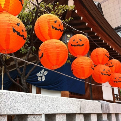 日本神社也過萬聖節?!難道神明也想趴趴趴趴體嗎ww 日本神社也過萬聖節?!難道神明也想趴趴趴趴體嗎ww