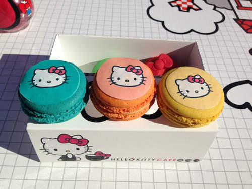 《KITTY餐廳登陸北美》美國人快逃啊~~無嘴貓要來搶錢啦~~ 《KITTY餐廳登陸北美》美國人快逃啊~~無嘴貓要來搶錢啦~~