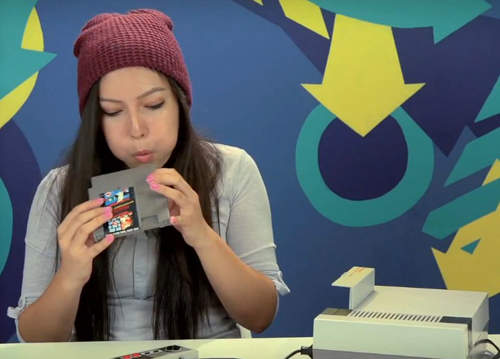 給現在的青少年玩《紅白機》至少他們還知道瑪利歐(安慰) 給現在的青少年玩《紅白機》至少他們還知道瑪利歐(安慰)