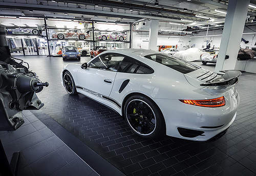 限量《保時捷911 Turbo S GB Edition》只有英國才買得到喔 限量《保時捷911 Turbo S GB Edition》只有英國才買得到喔