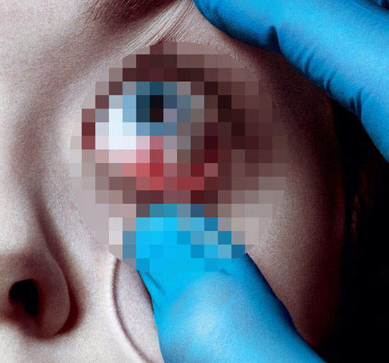 影集《The Strain》恐怖海報 結果被禁貼了...