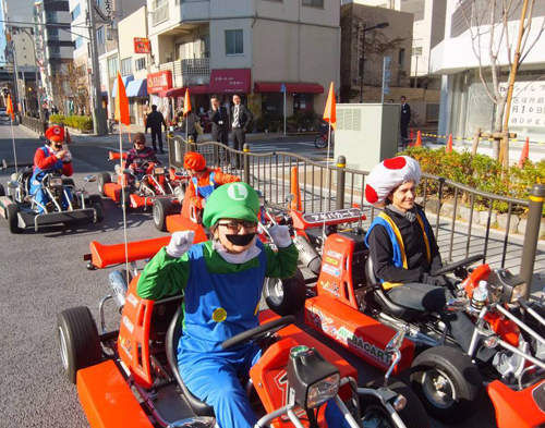 澀谷街頭《瑪莉歐賽車》大爆走　你也想飆一下嗎？ 