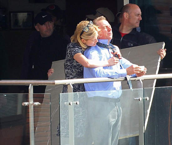 賽門佩吉新作《艾克托的幸福筆記》連醫生都崩潰了怎麼辦? 賽門佩吉新作《艾克托的幸福筆記》連醫生都崩潰了怎麼辦?